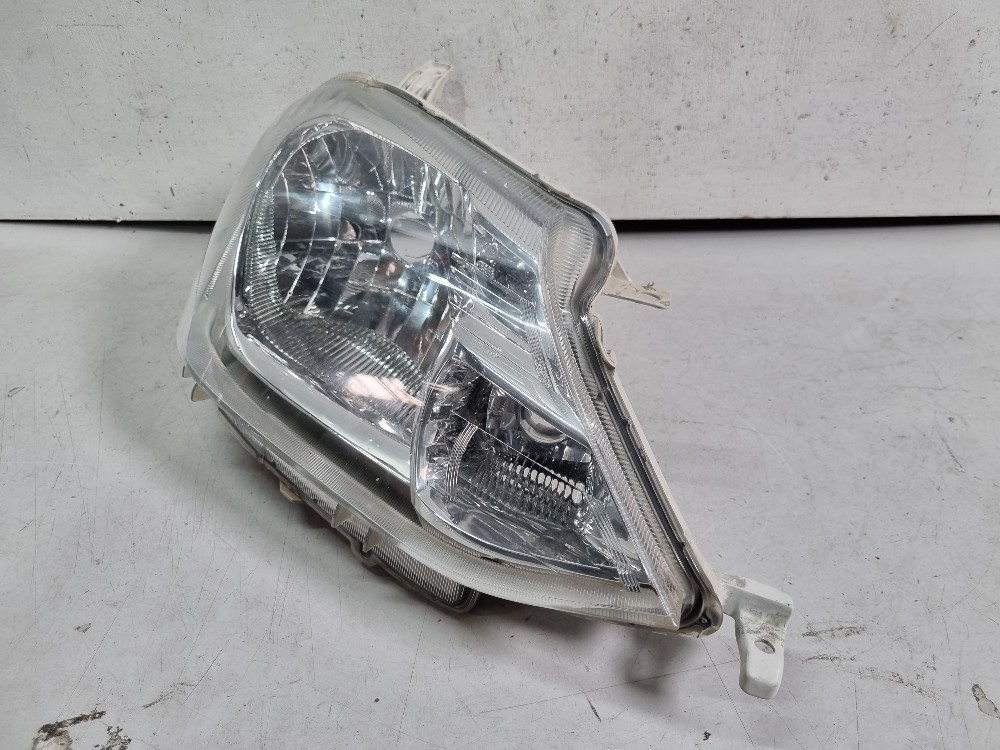 Farol Direito Toyota Etios 2013 / 2015 Recuperado Semi-novo. 5