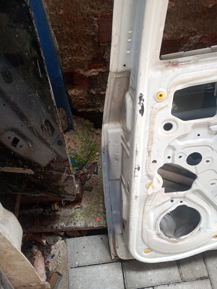 Porta traseira direita recuperada Fiat grand Siena 2015/2019 3