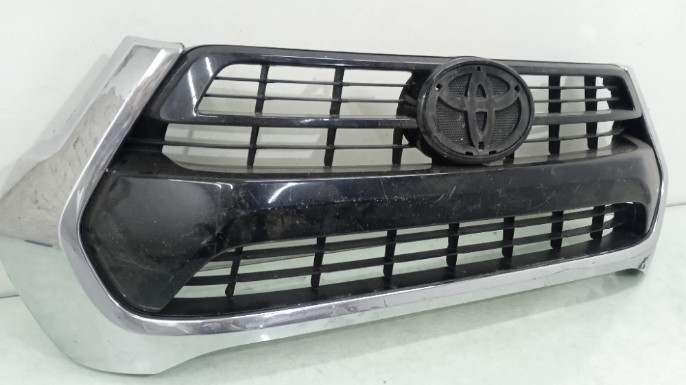 Grade Sup Avaria No Friso Recuperado Toyota Hilux 2021/2023 2