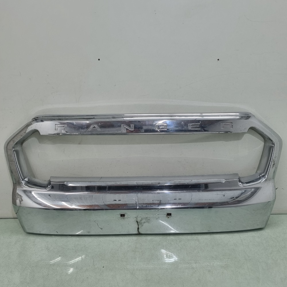 Moldura Central Grade Ford Ranger 2017/2019 C/avaria Usada 1