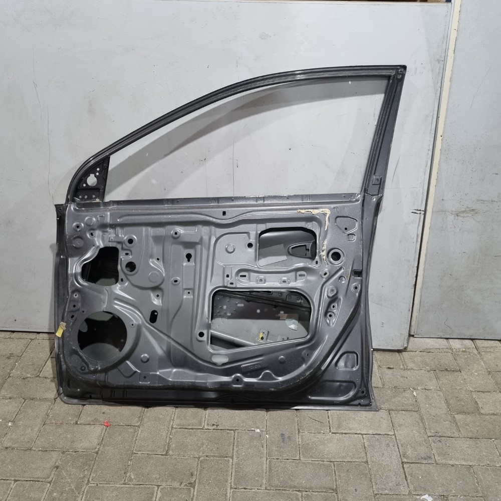 Porta Dianteira Do Lado Direito Toyota Yaris 2016/2021 Dianteira 4