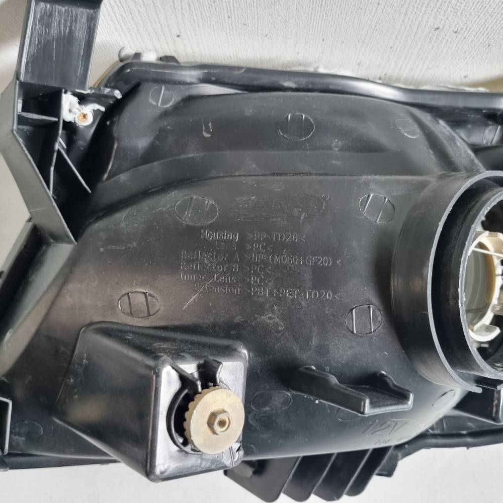 Farol Do Lado Direito Toyota Hilux Modelos 2012/2015 Direito/passageiro 5