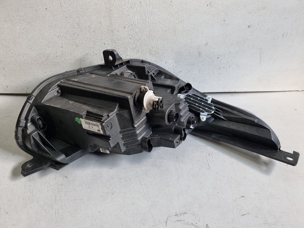 Farol Esquerdo Full Led Fiat Strada 2020/2025 Recuperado 6