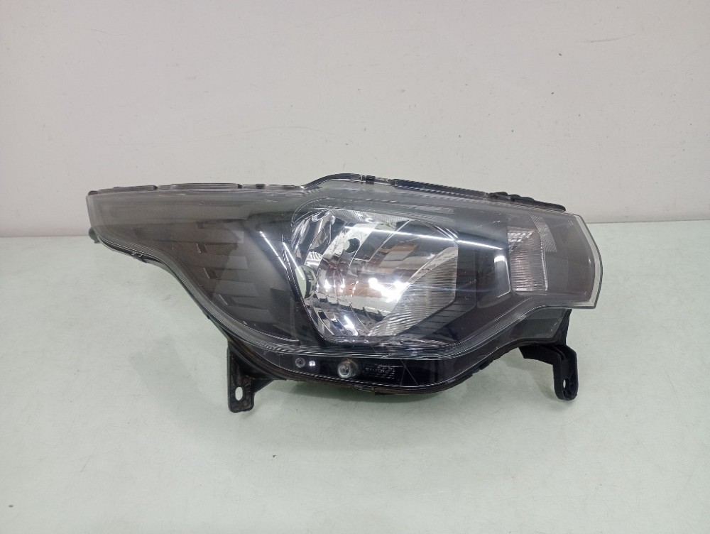 Farol direito Mobi 2017/2022 recuperado