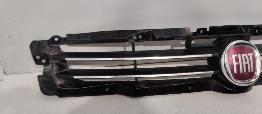 Grade Frontal Palio Economy 2013/2016 Recuperado E Original. 3