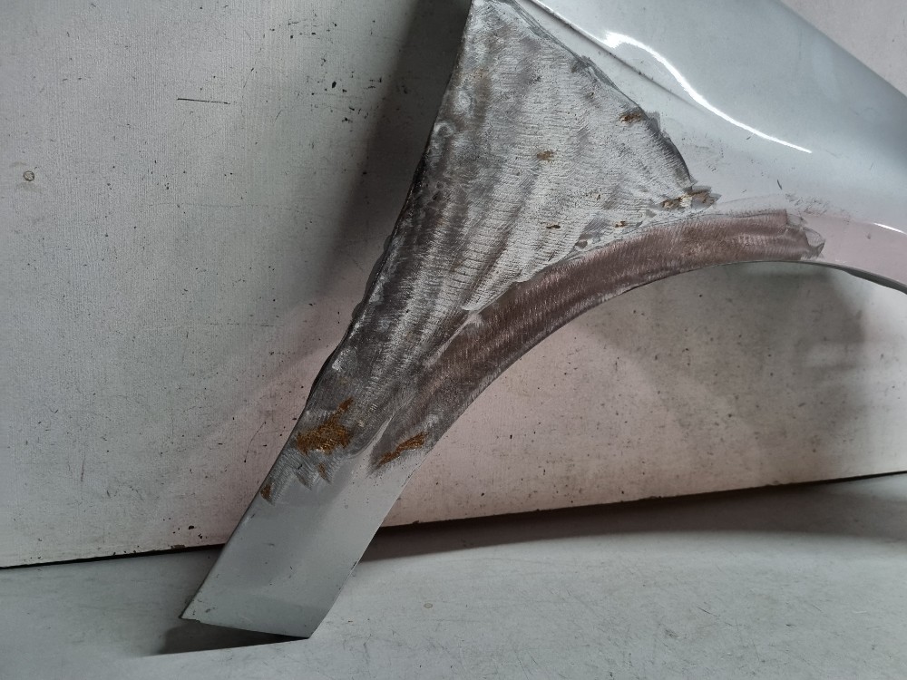 Paralama direito Saveiro robust 2017/2022 recuperado 4