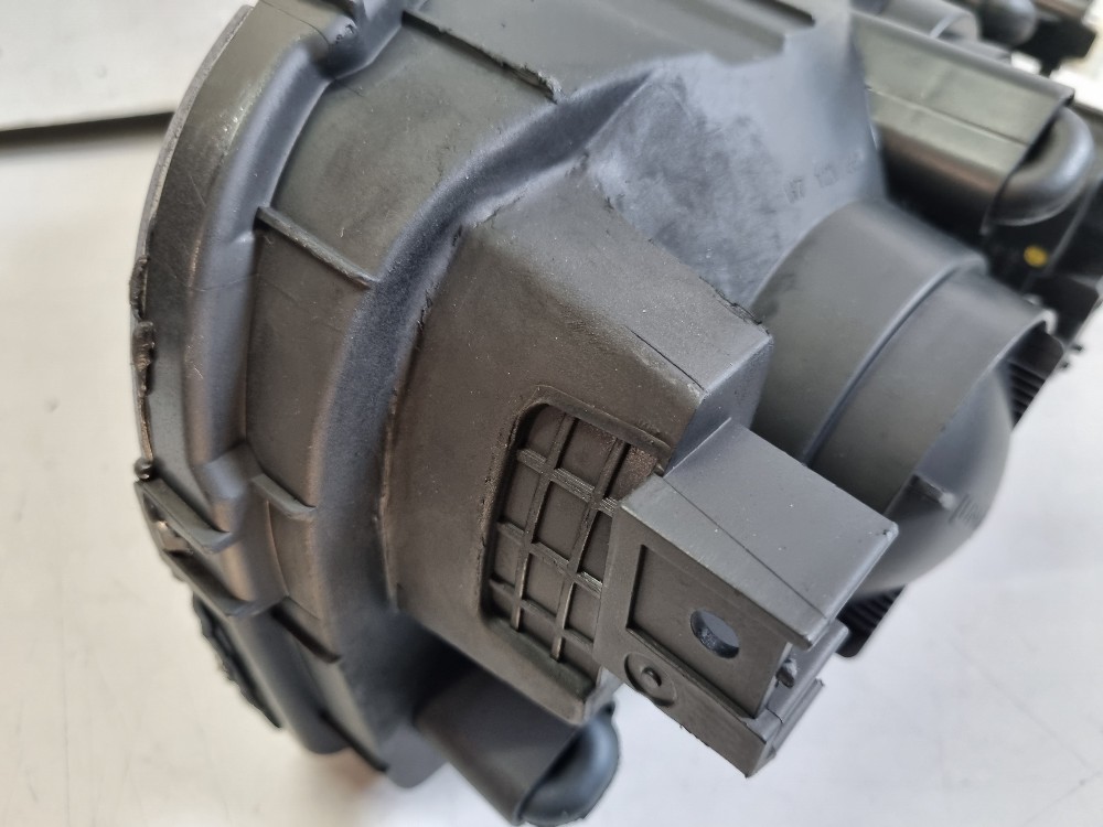 Farol Esquerdo Inferior Do Renault Kwid 2022/2025 Recuperado 8