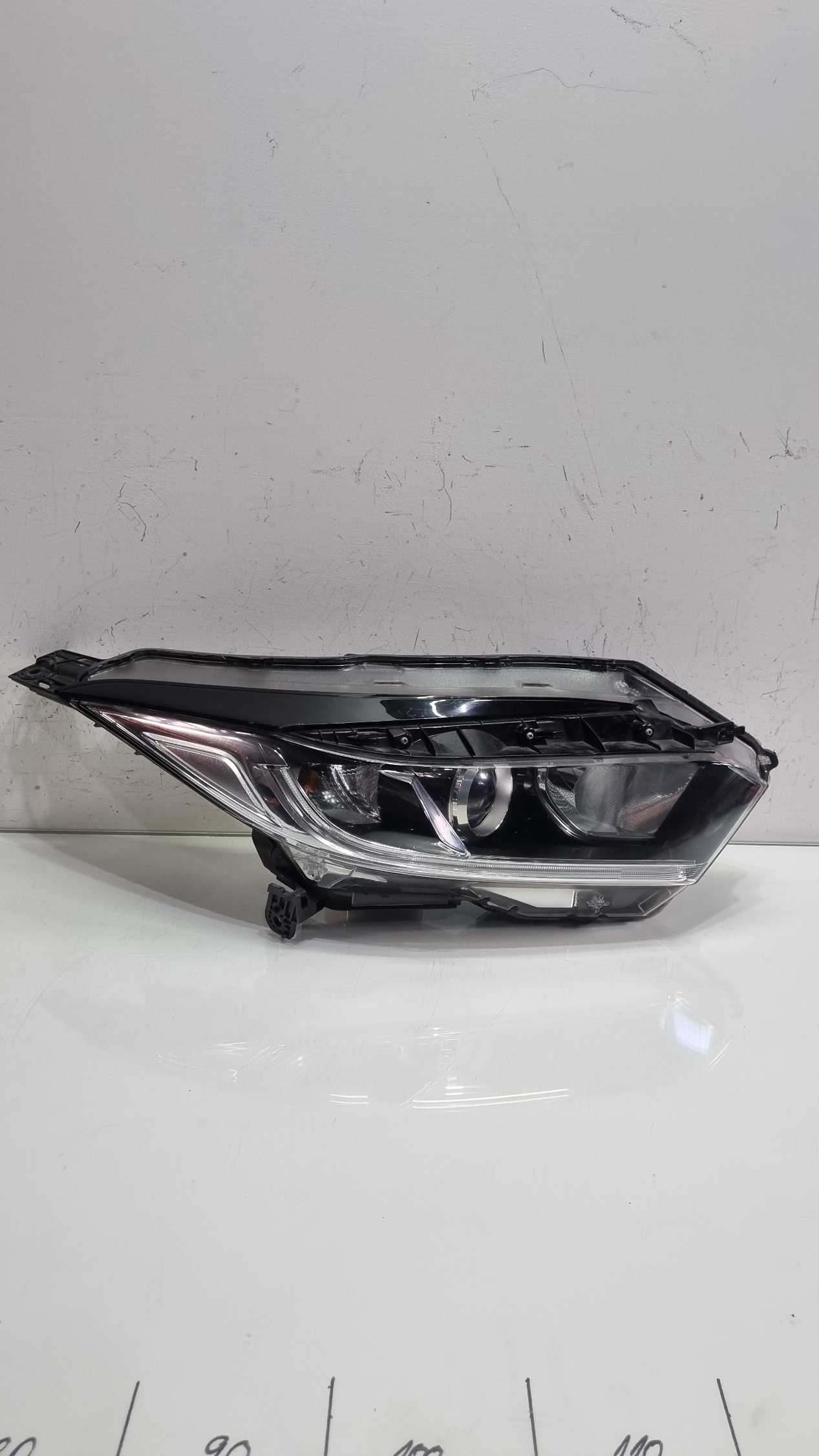 Farol direito HRV mascara negra cromado/DRL LED 2019/2021 1