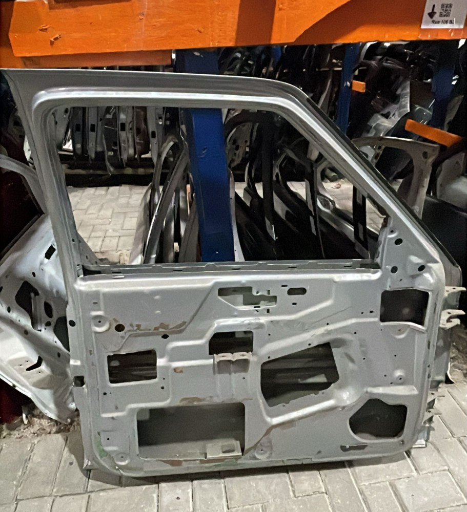 Porta Dianteira Esquerda S10 2001/2011 – Dianteira – Esquerda – Prata 2