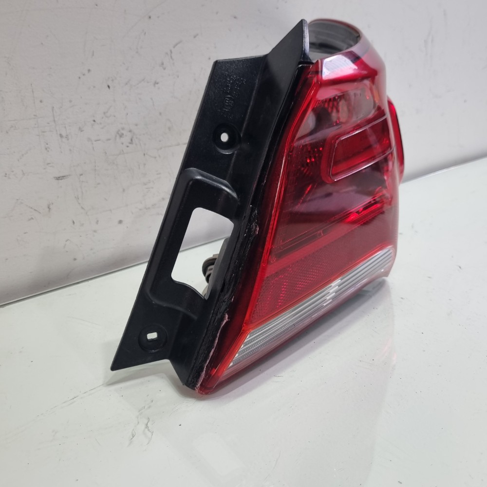 Lanterna Do Lado Direito Chevrolet Prisma Modelos 2017/2019 Direito/passageiro 2