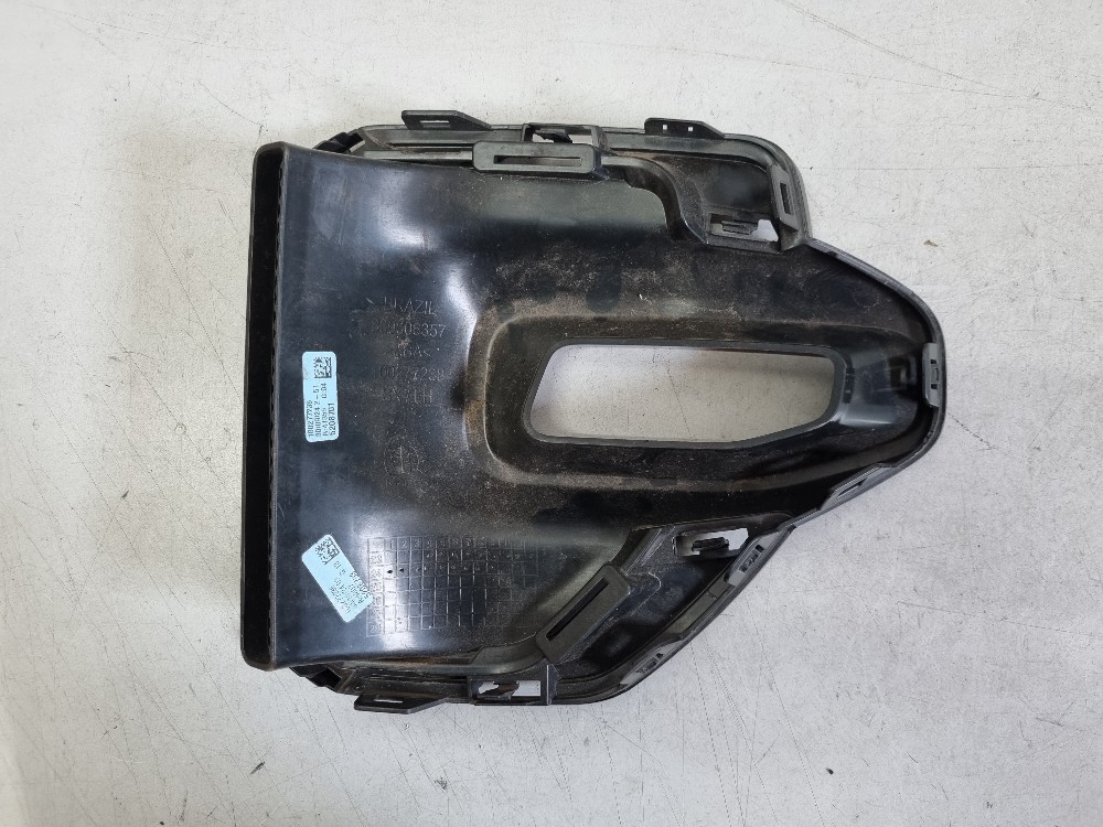 Moldura Esq. Do Farol De Milha Fiat Pulse 2022 A 2024 Usado. Esquerdo 3