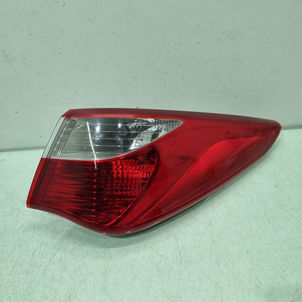 Lanterna Traseira Direita Hyundai Hb20 Sedan 2013/2016 Direito/passageiro 1