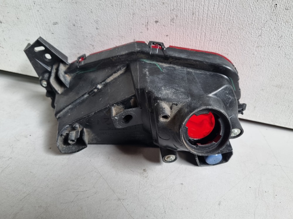 Luz De Neblina Dir. Do P-choque Traseiro Hilux Sw4 2017/2021 3