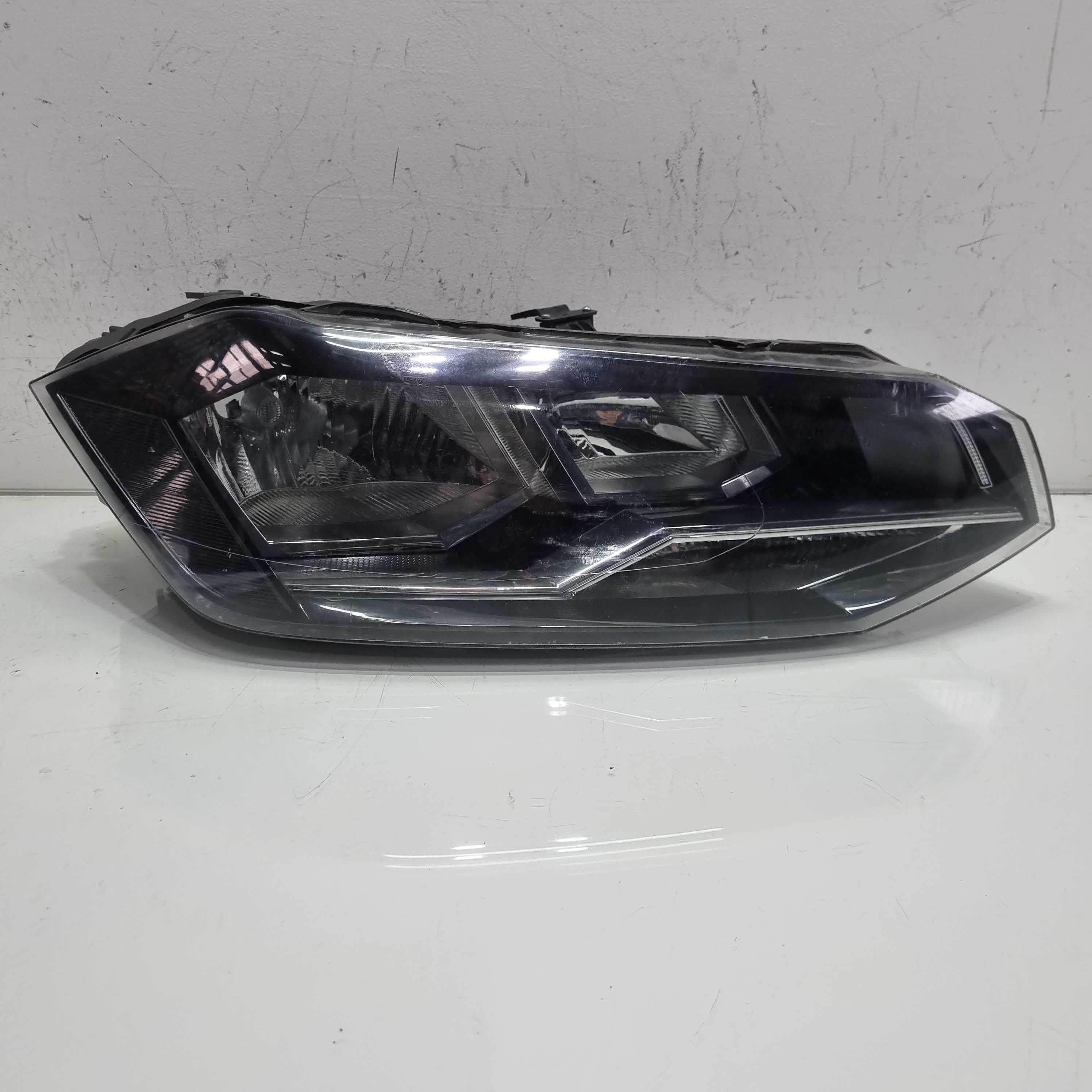 Farol lado Direito recuperado Volkswagen Polo 2017/2022 1