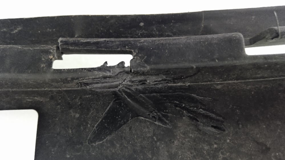 Grade Inferior Para-choque Diant Vw Polo 2017/2022 Seminova 6