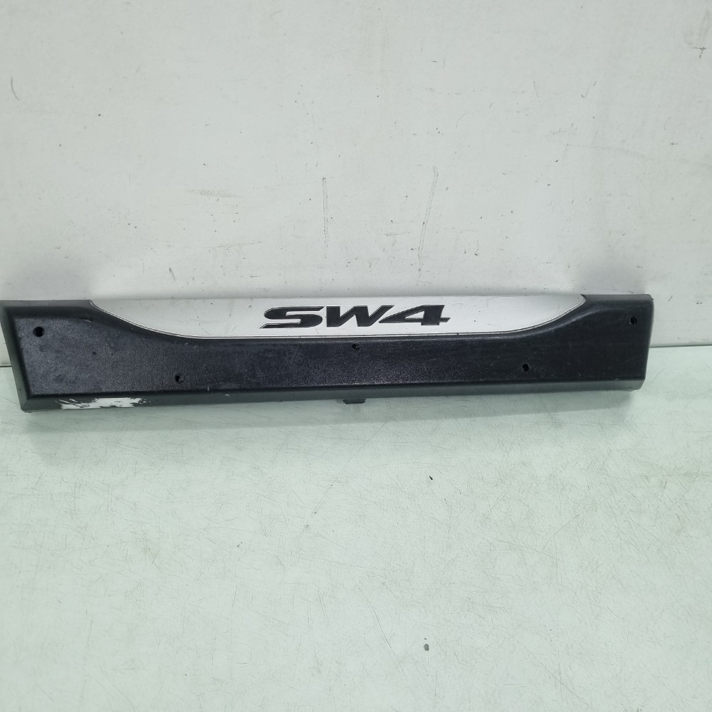 Aplique Parachoque Dianteiro Toyota Sw4 2016 À 2019