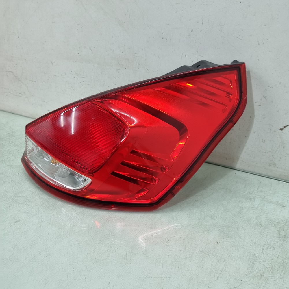 Lanterna Direita Ford New Fiesta Hatch Modelos 2014/2020 Direito/passageiro 3