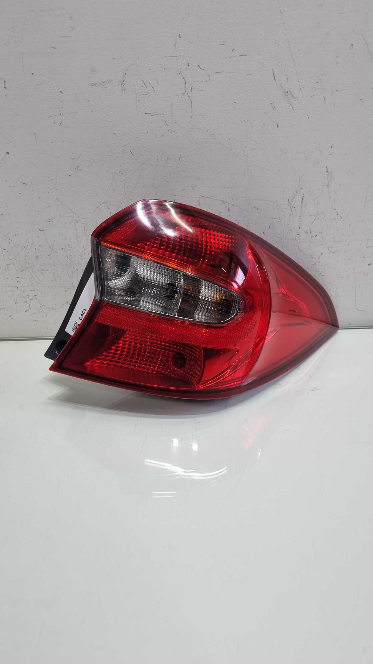 Lanterna lado direito Ford KA Sedan modelo 2015/2018 2
