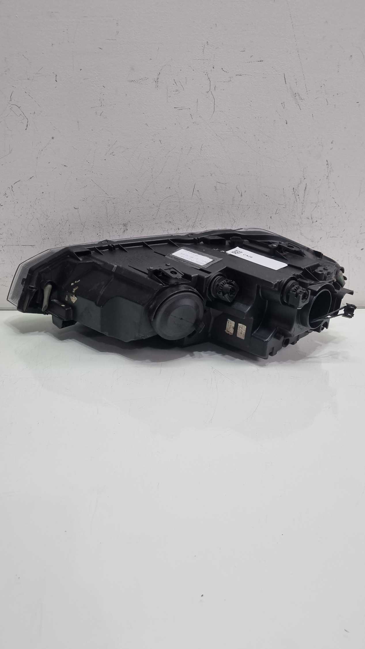 Farol lado direito Volkswagen Polo máscara negra 2017/2022 3