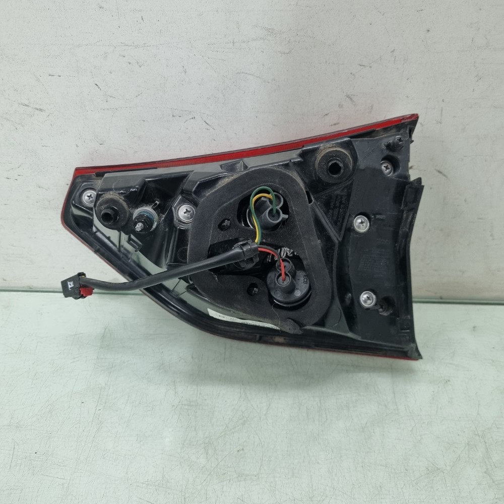 Lanterna Direita Da Tampa Esquerda Chevrolet Tracker 2021/25 Esquerdo/motorista 4