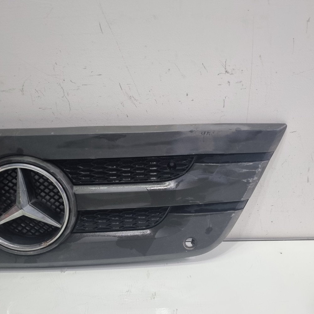 Grade Dianteira Mercedes-Benz Accelo 915 2012 7