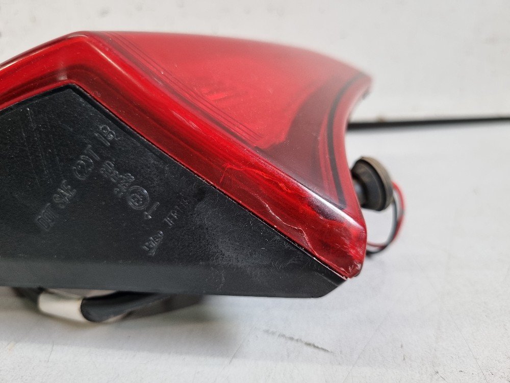 Lanterna Esq. Da Tampa Traseira Nissan Kicks 2016/2020 Recup 4