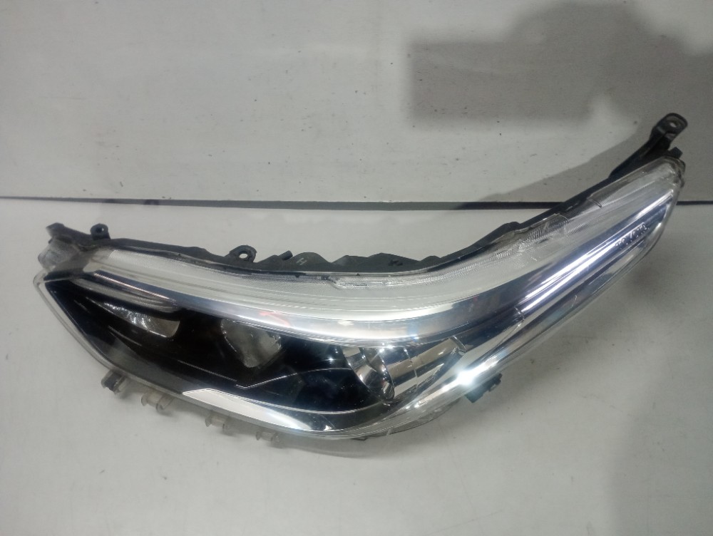 Farol Esquerdo Máscara Negra Toyota Yaris 2022/2024 Rec. 2