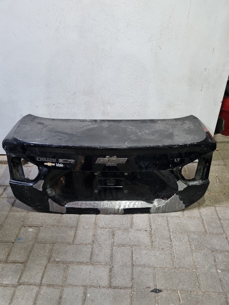 Tampa Traseira GM Cruze 2017/2022 Recuperada 1