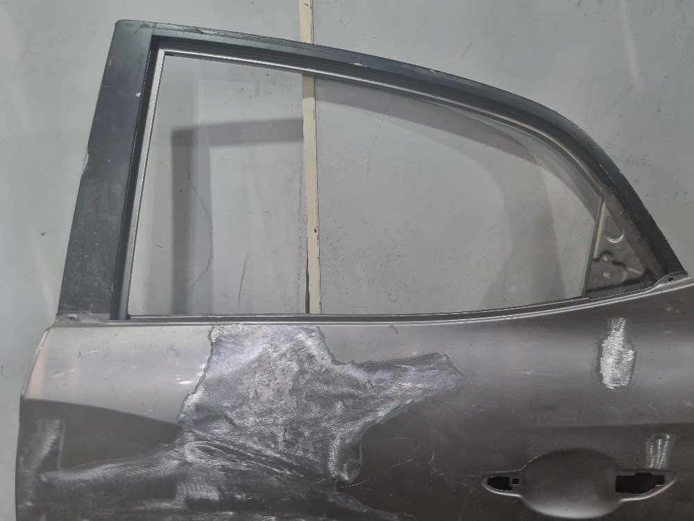 Porta traseira esquerda HB20X Hatch 2020/2024 recuperada 2