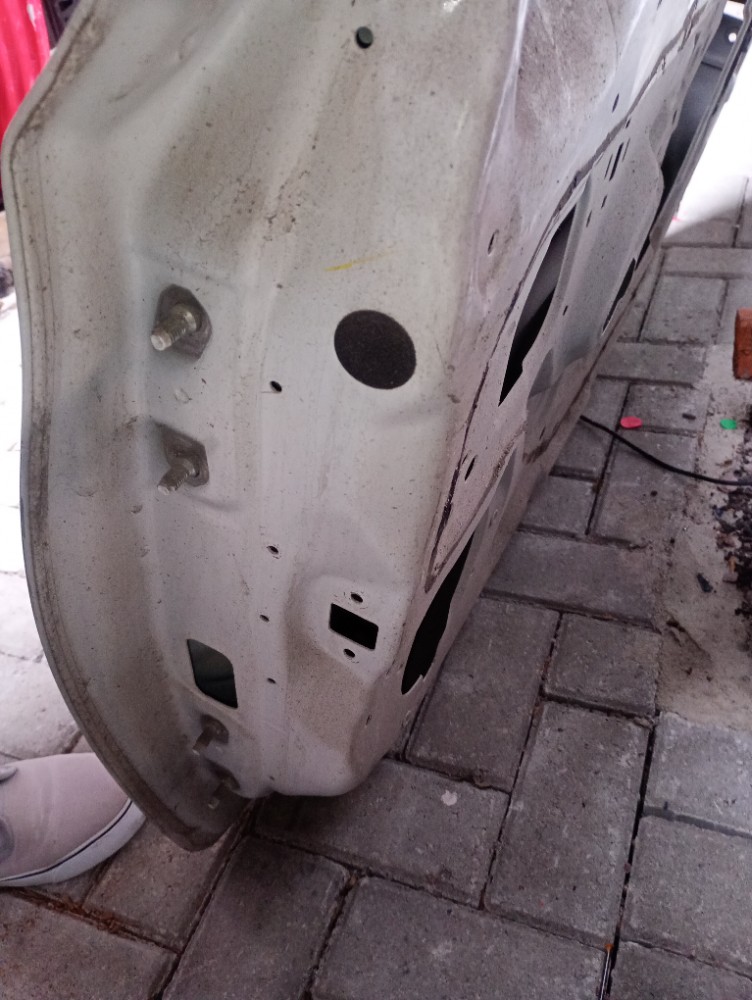 Porta dianteira direita Nissan Sentra 2013/2018 4