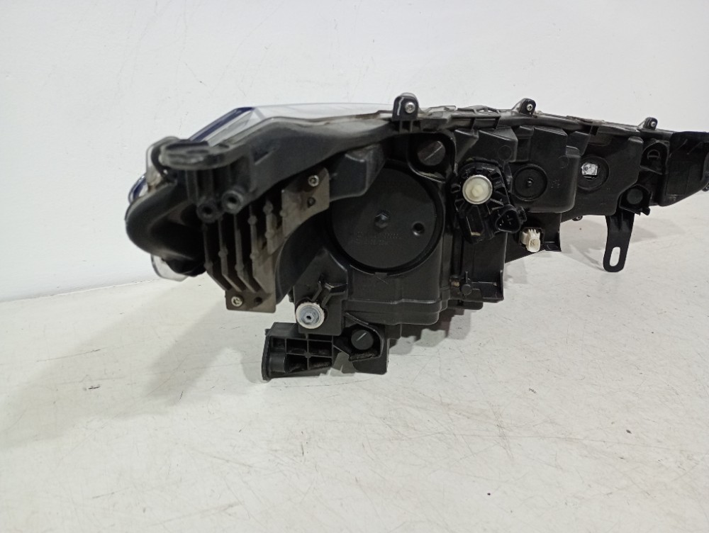 Farol Esquerdo Corolla Cross 2022/2024 Recuperada 5