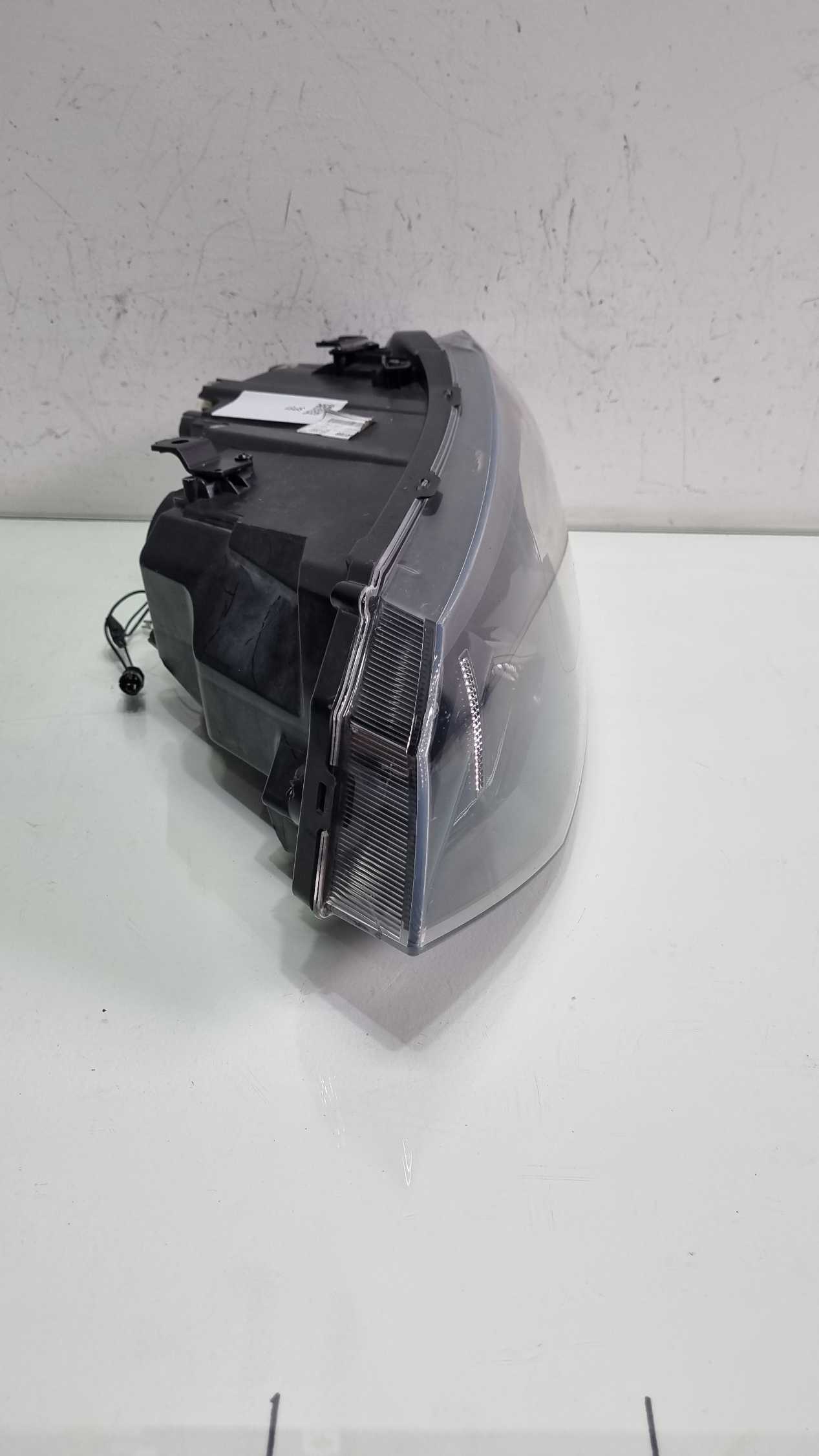Farol lado esquerdo Volkswagen Polo mascara negra 2017/2022 3