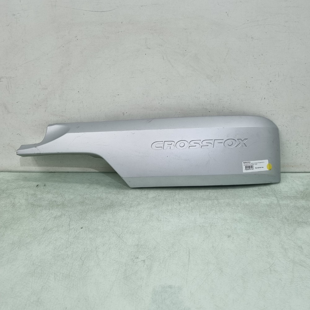 Aplique Do Parachoque Direito Volkswagen Crossfox 2015/2021 1