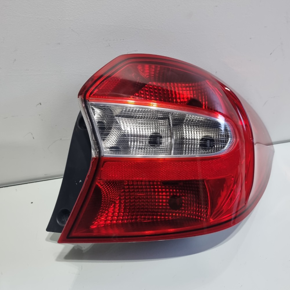 Lanterna Do Lado Direito Ford Ka Sedan Modelos 2015/2018 Direito/passageiro 2