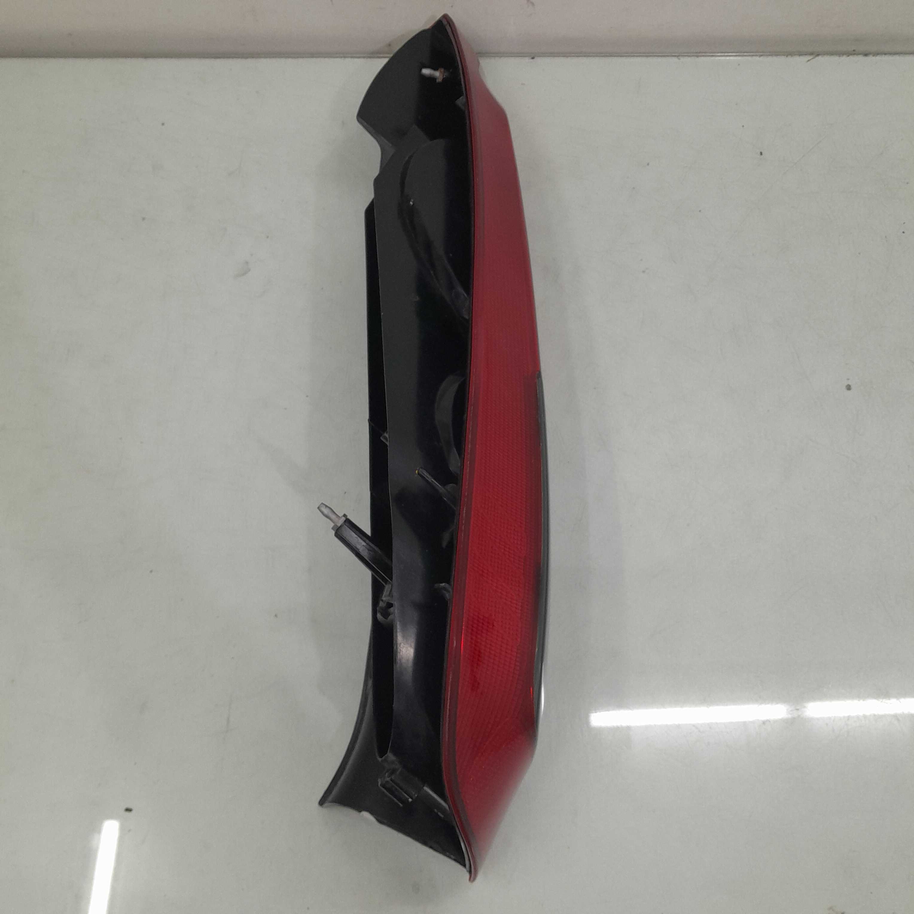 Lanterna Esquerda Recup Ford Fiesta Hatch 2010/2014 Original 2