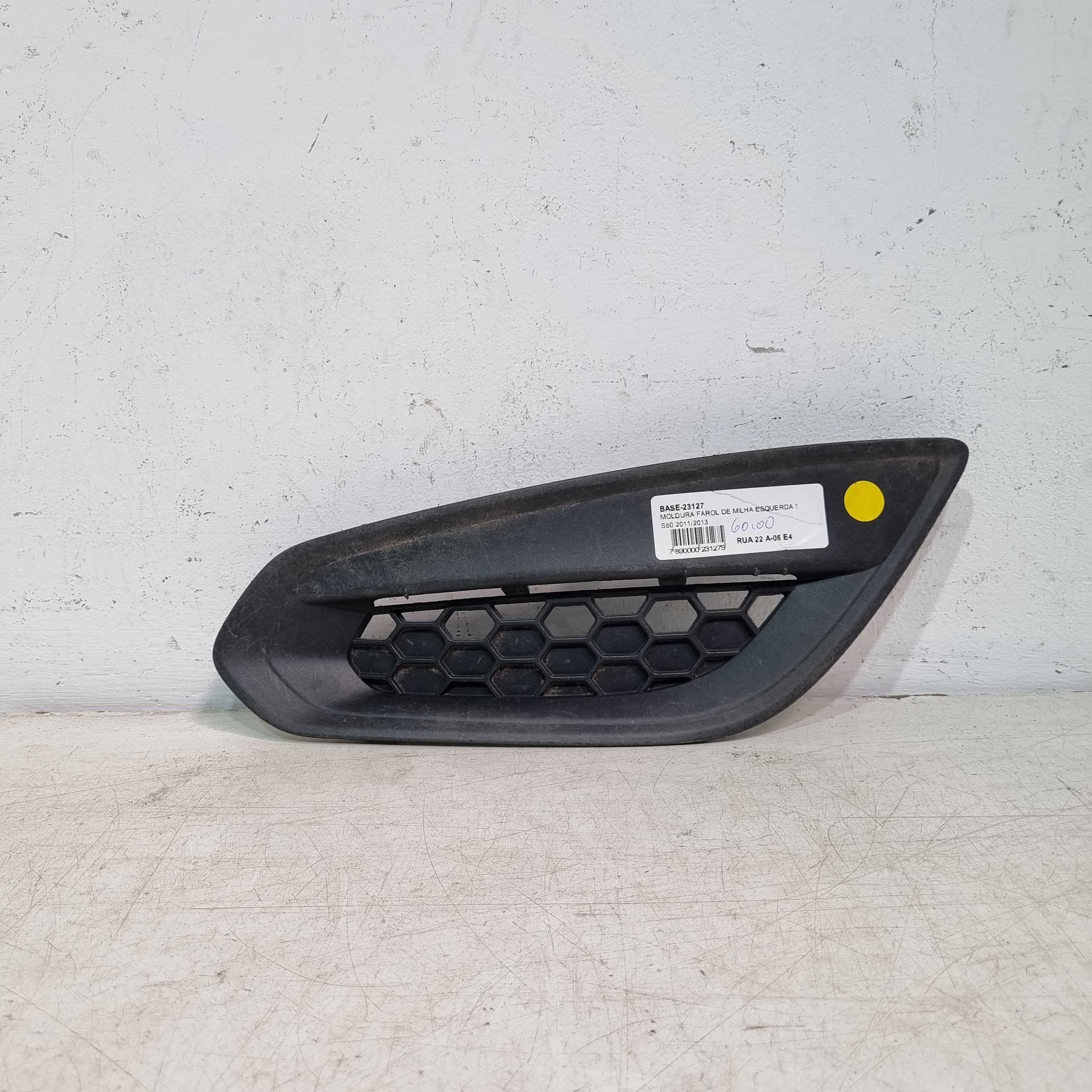 Moldura Farol Milha Esquerdo Volvo S60 Modelos 2010/2013 Esquerdo