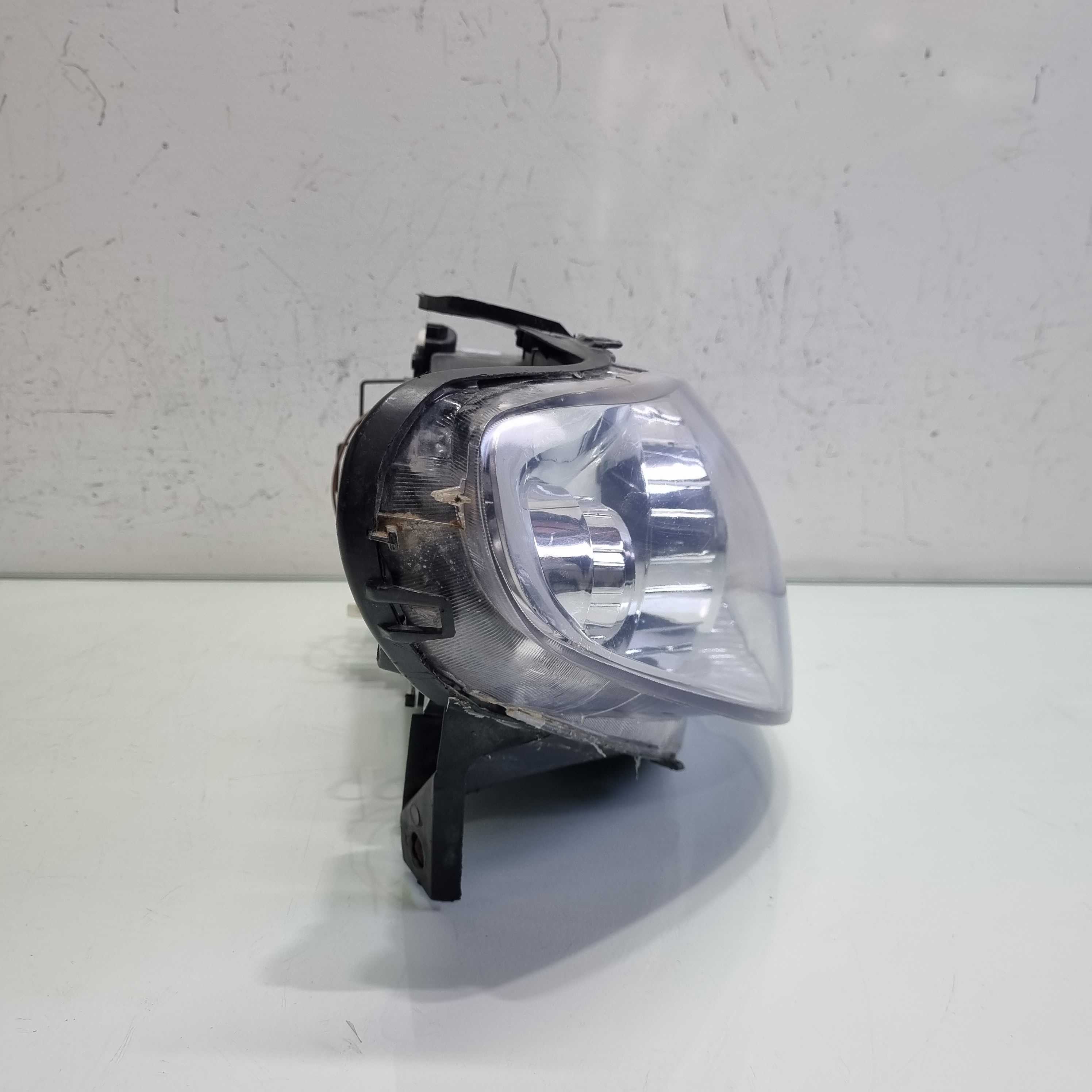 Farol direito Fiat Palio, Siena, Strada cromado 2006/2010 1