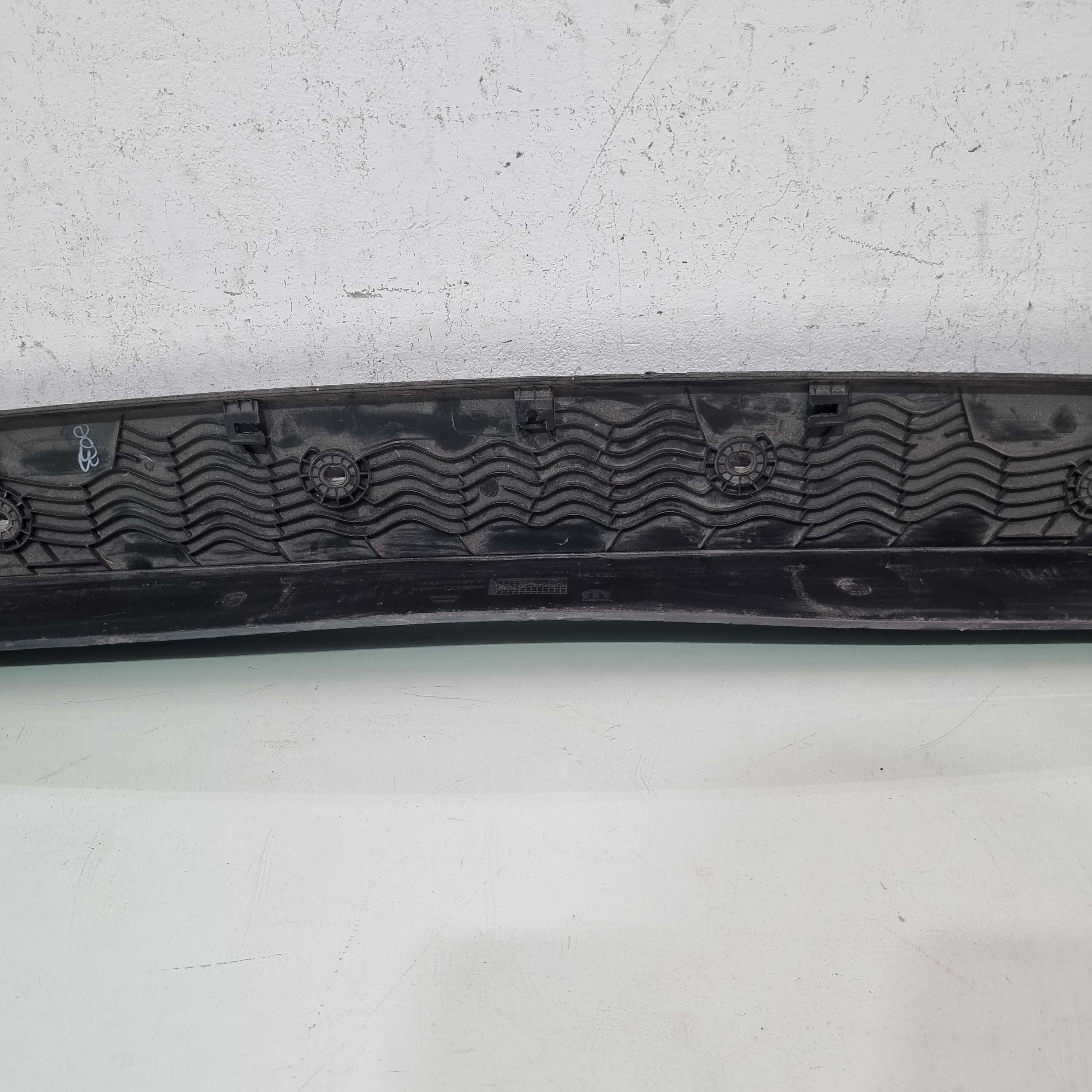 Moldura Superior Da Tampa Traseira Fiat Strada 2020/2023 7