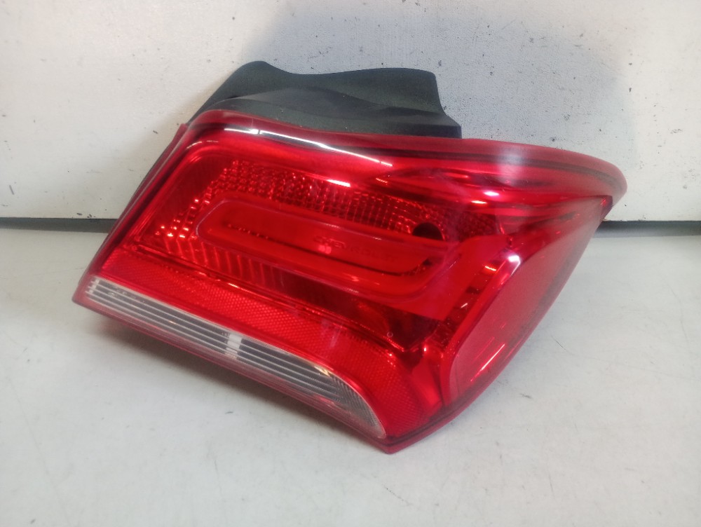 Lanterna Direita Chevrolet Onix 2017/2019 Original E Usado. Direito/passageiro 1