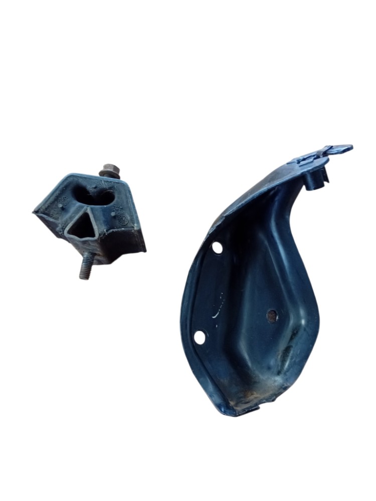 Suporte lateral esquerdo do motor Volkswagen AP Saveiro 2005