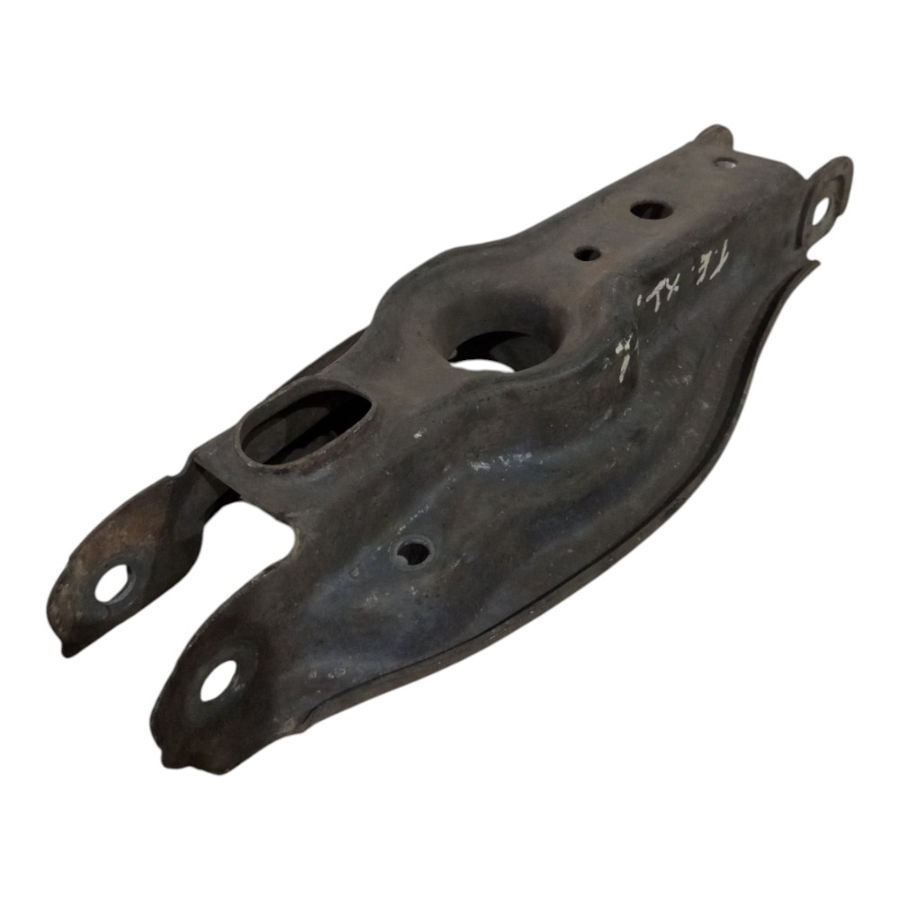 Braço Bandeja Suspensão Traseira Esquerda Bmw X1 2008 A 2015