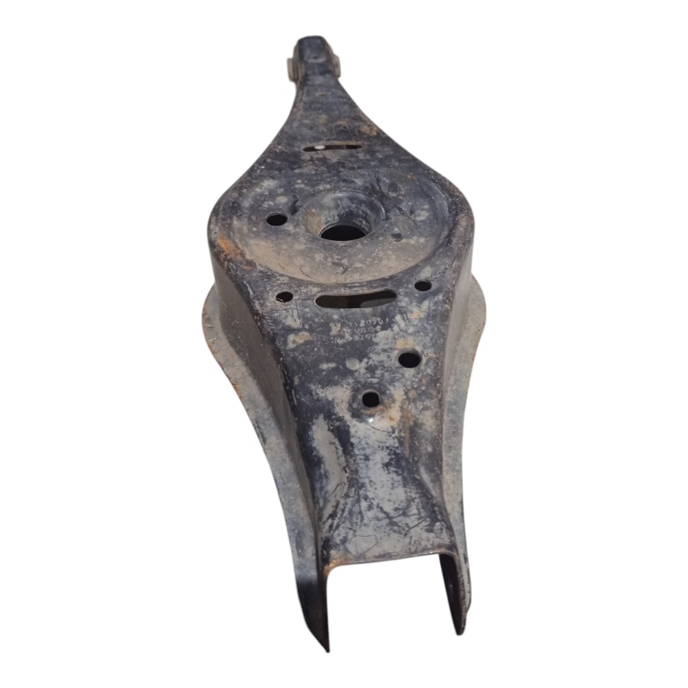 Bandeja Balança Traseira Esquerda Vw Jetta 2010-2018