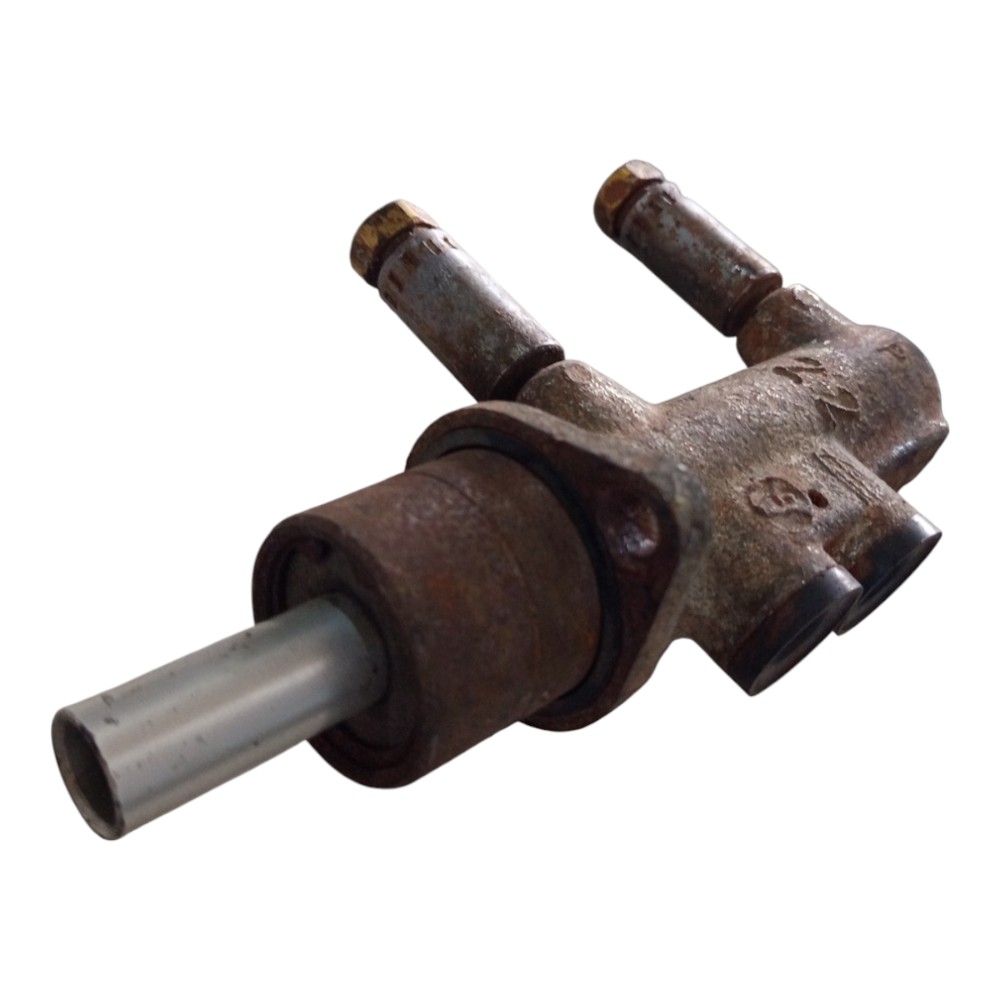 Cilindro mestre freio Fiat Punto Attractive 2007 2008 a 2017