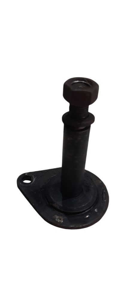 Parafuso regulagem eixo traseiro Kia Besta 2.2  Diesel 1997 5