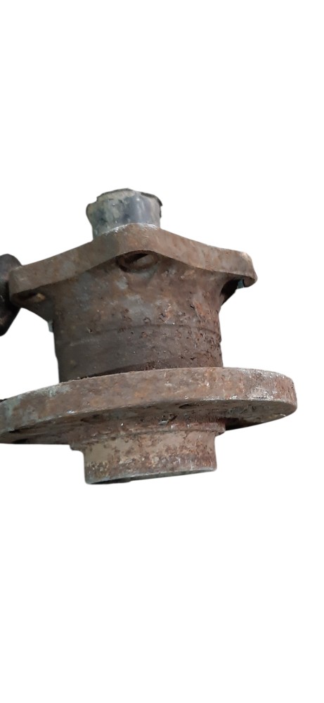 Cubo Roda Traseira Esquerda Volkswagen Passat 1998 99 A 2004