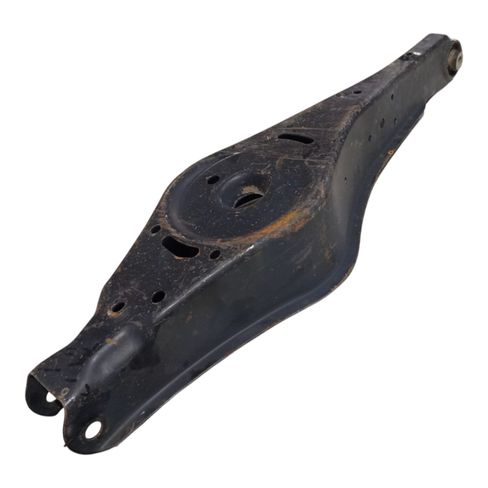 Bandeja Balança Traseira Direita Volkswagen Jetta 2010-2018