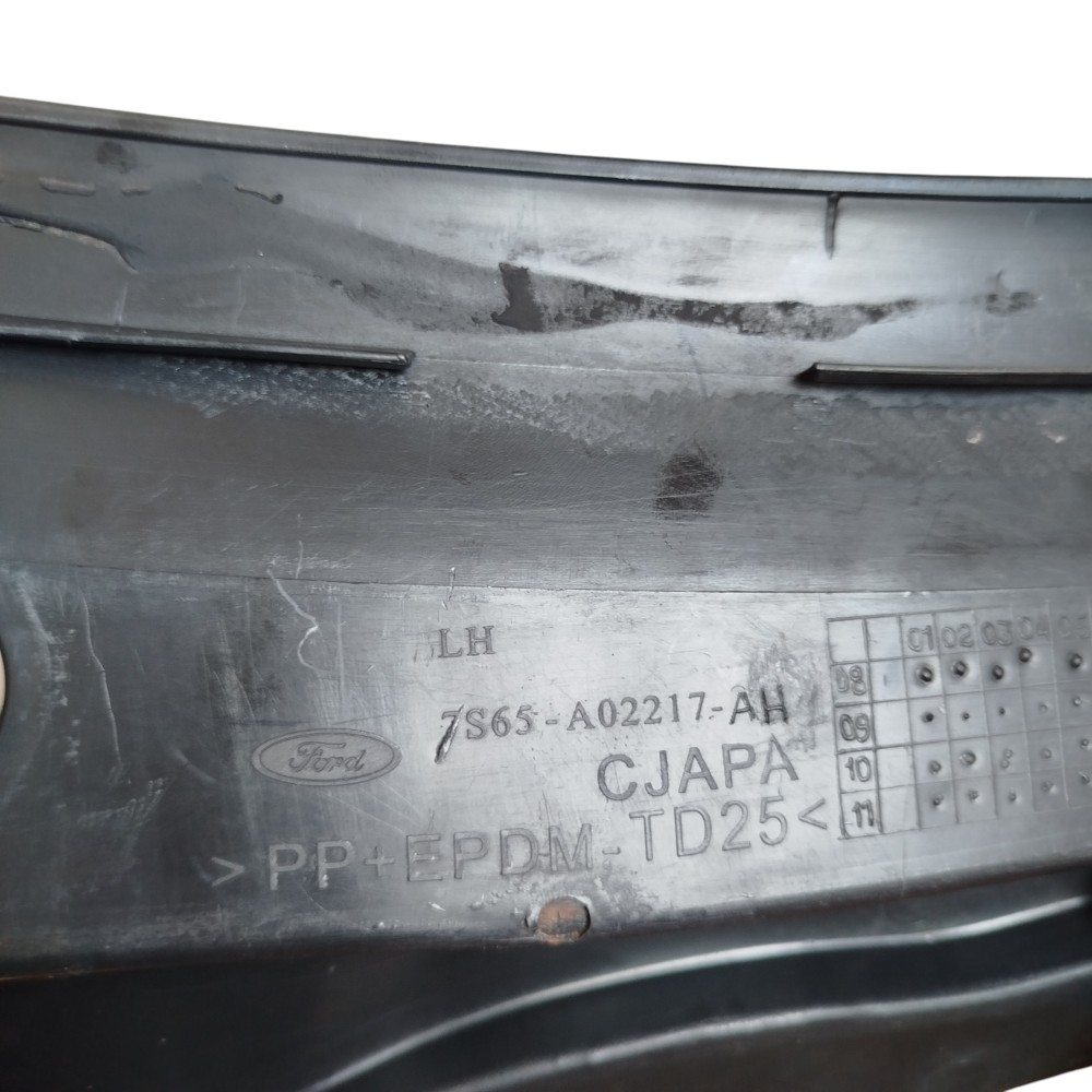 Grade Churrasqueira Esquerda Ford Fiesta 2007/2014 Original Preto