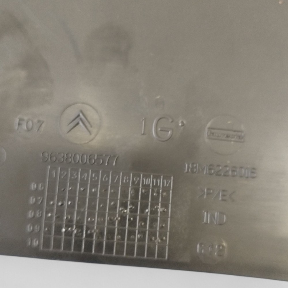 Acabamento Painel Lateral Esquerdo Citroen C3 2003 A 2012 6
