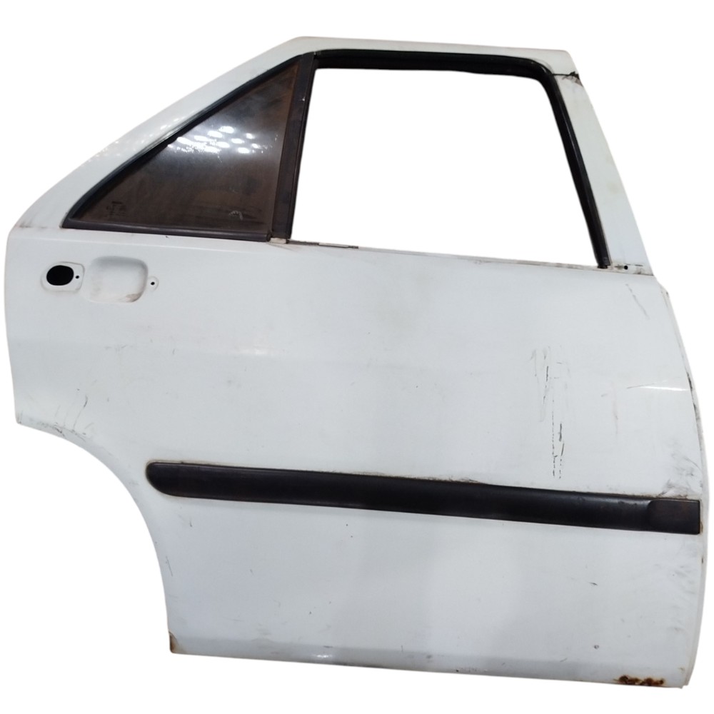 Porta Traseira Direita Fiat Tempra 1996 Com Detalhes Traseira Direita Branca