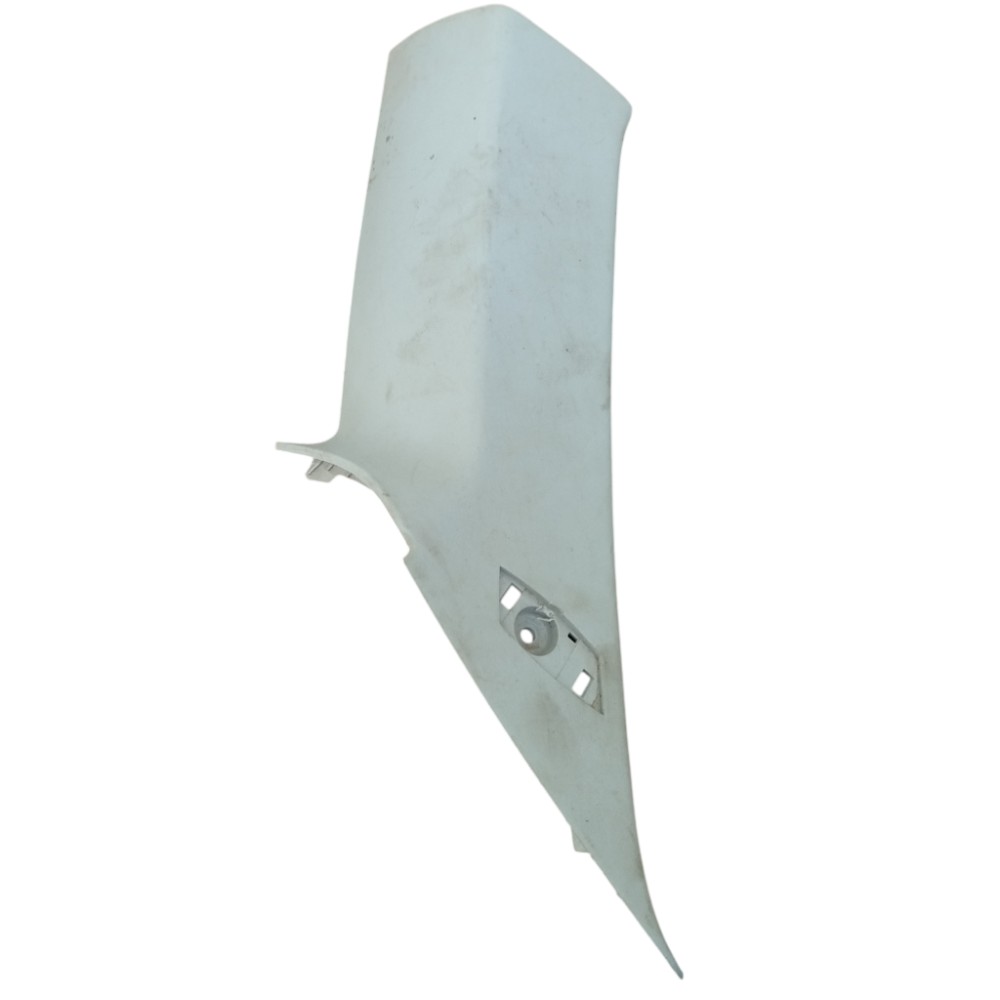 Acabamento Coluna Traseira Direita Ford Focus Sedan 2010